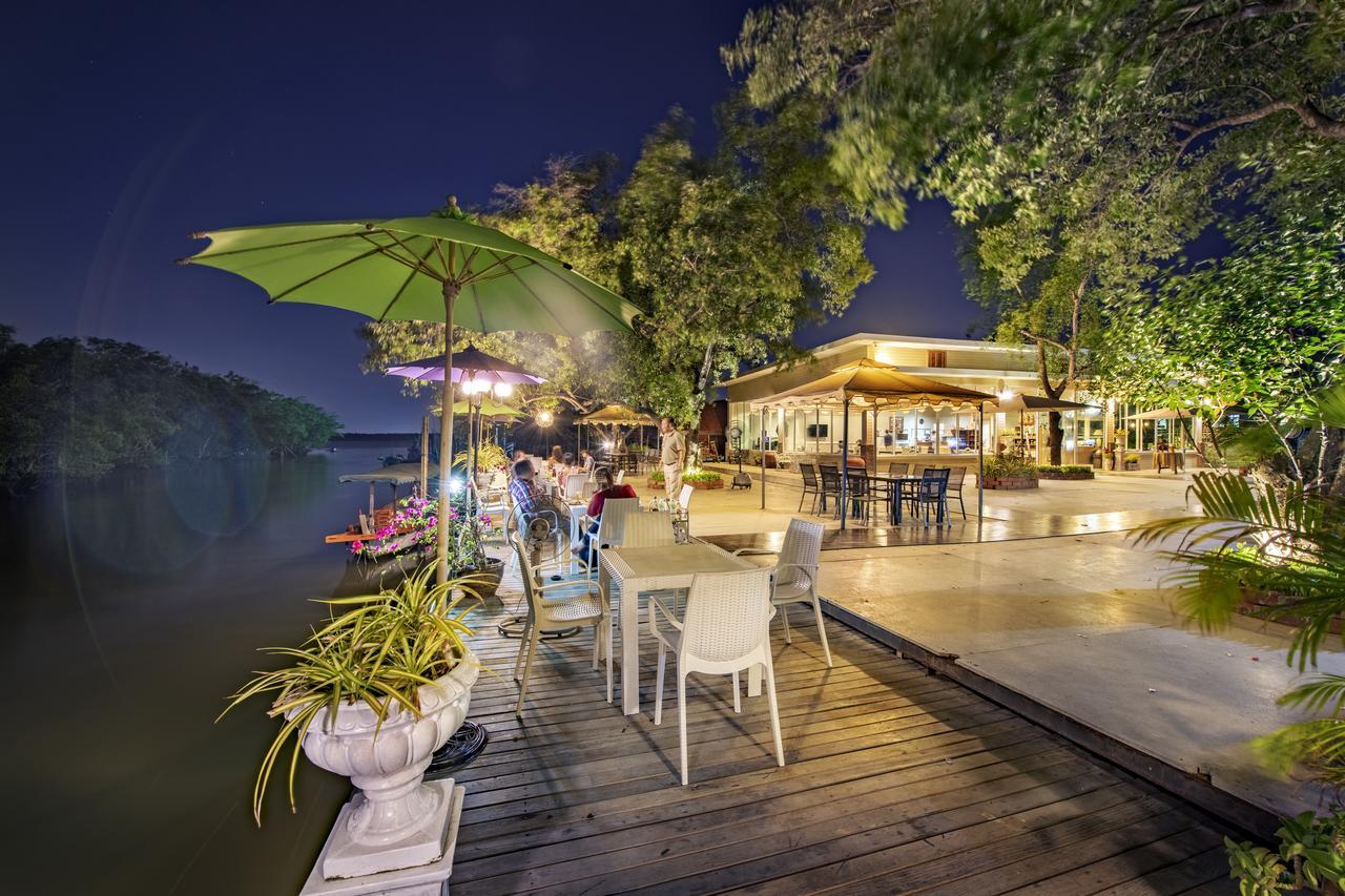 รตะธารา รีสอร์ท Ratathara Resort Bang Pakong Buitenkant foto